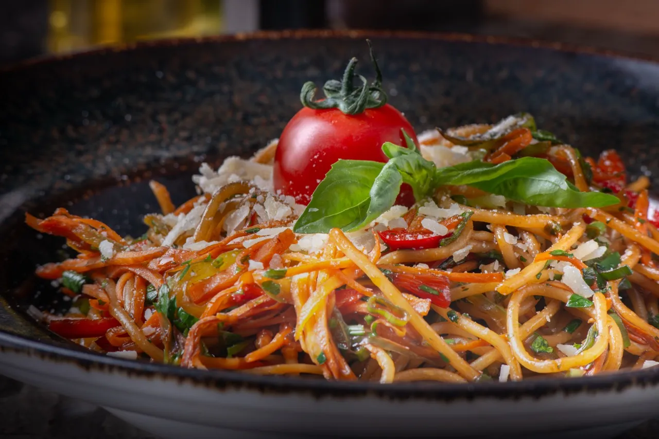 Sebzeli Spagetti
