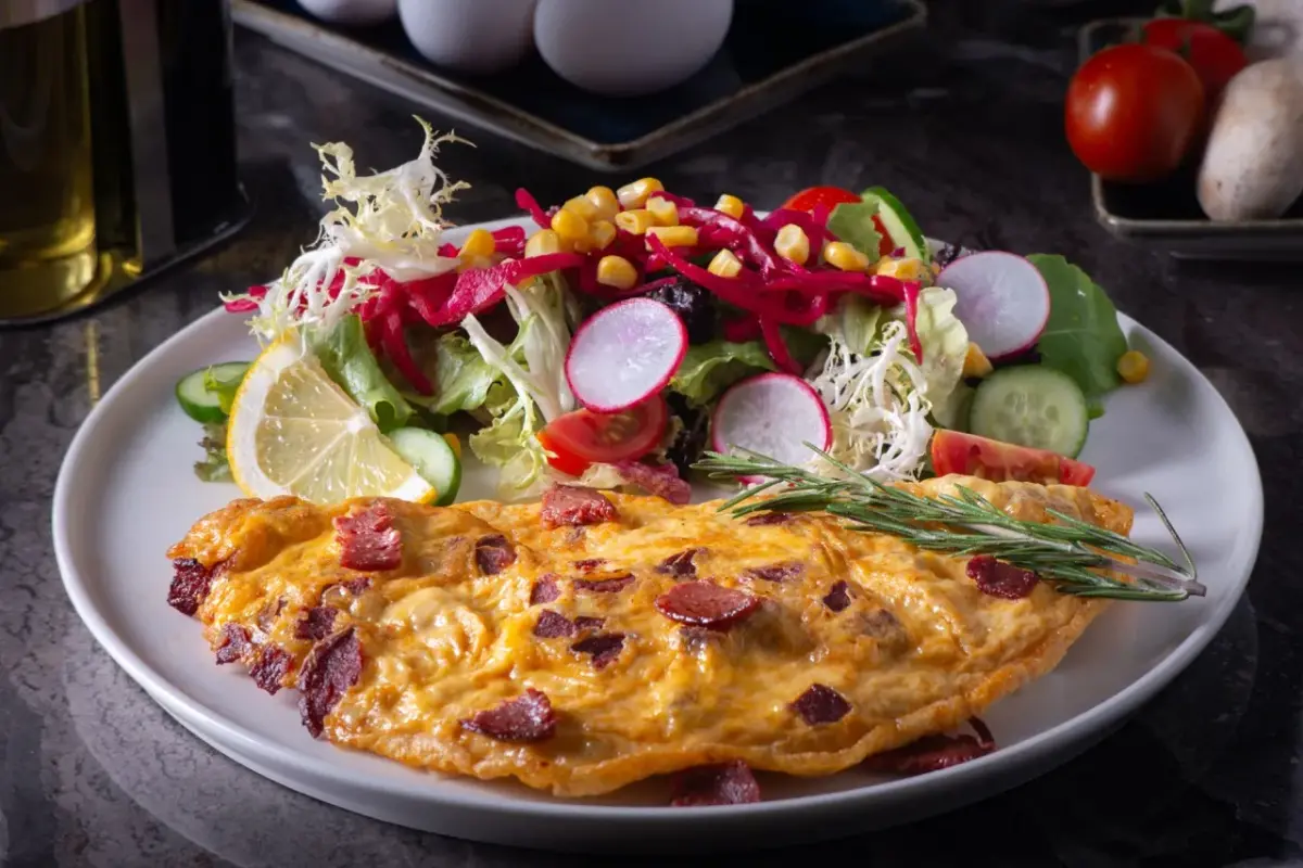 Sucuklu Omlet